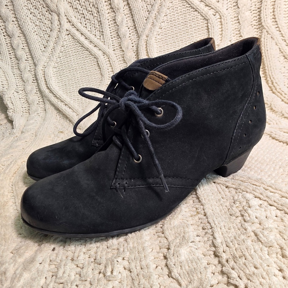 Cobb Hill Booties Black Suede Lace Up‎ Ankle Boots Witchy Women 8M Excellent